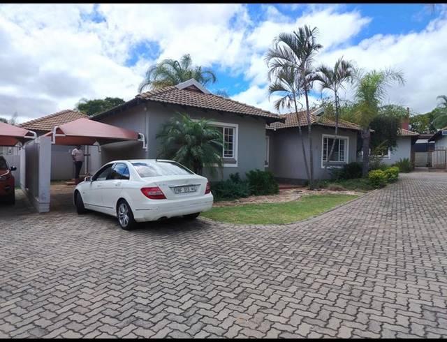 3 BEDROOM TOWNHOUSE FOR SALE IN BENDOR